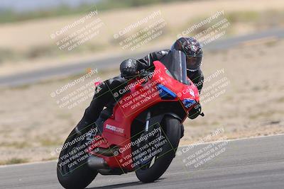 media/Sep-30-2023-SoCal Trackdays (Sat) [[636657bffb]]/Turn 15 (1120am)/